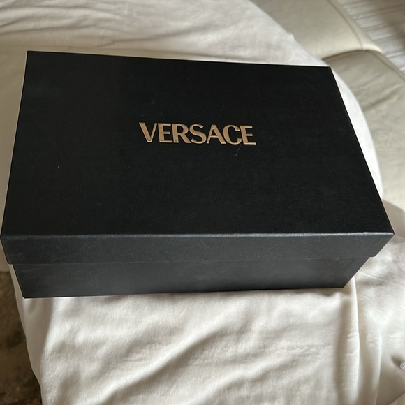 Brand New Taylor Fit Versace collar Shirt - Picture 11 of 12